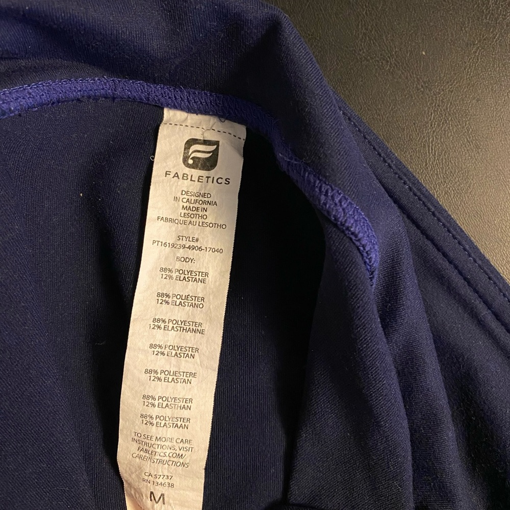 Patterned Fabletics leggings for women. - Picture 4 of 4
